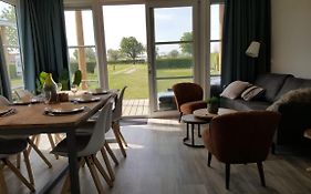 Cassandria Bad - Luxe Glamping